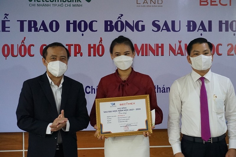 30 Tiến sĩ, Thạc sĩ nhận học bổng lên đến 1,5 tỷ đồng - ảnh 1