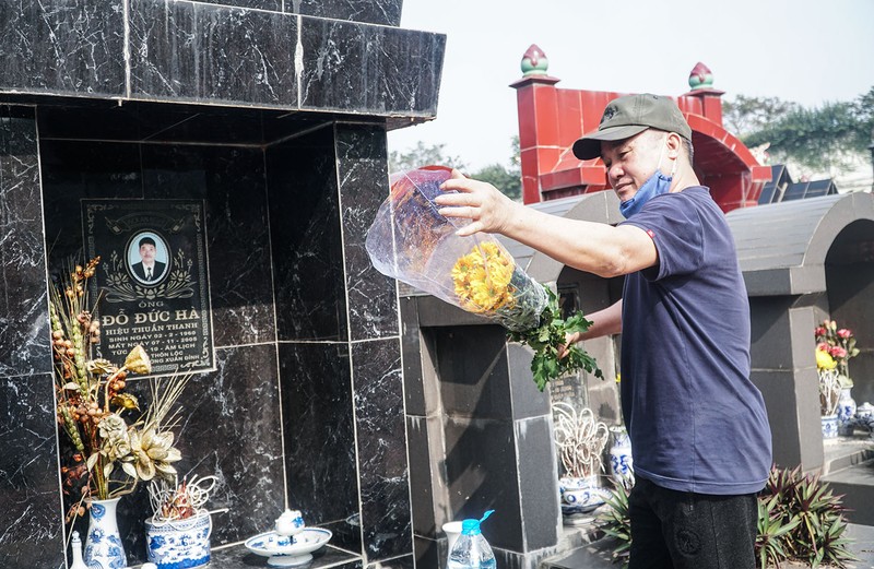 Tảo mộ cuối năm, nét đẹp truyền thống lâu đời của người Việt - ảnh 1