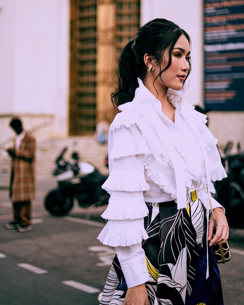 Lương Thùy Linh cùng Phương Anh lên đồ dự show thời trang tại Paris - ảnh 4