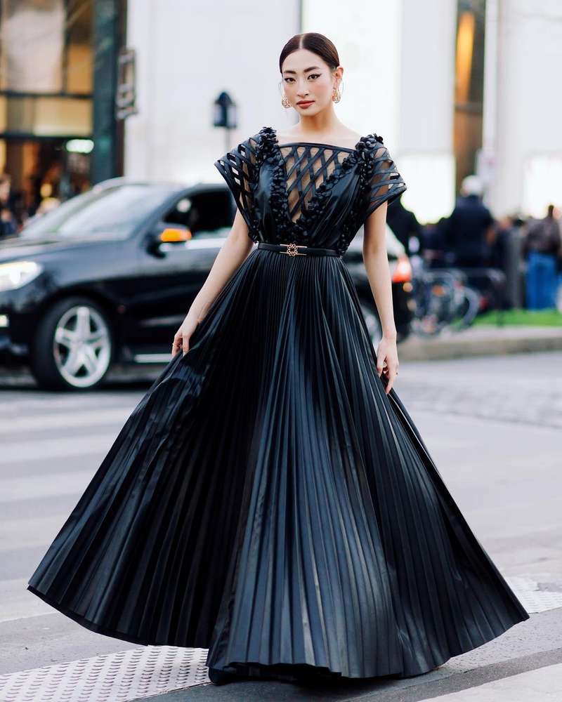 Lương Thùy Linh cùng Phương Anh lên đồ dự show thời trang tại Paris - ảnh 1