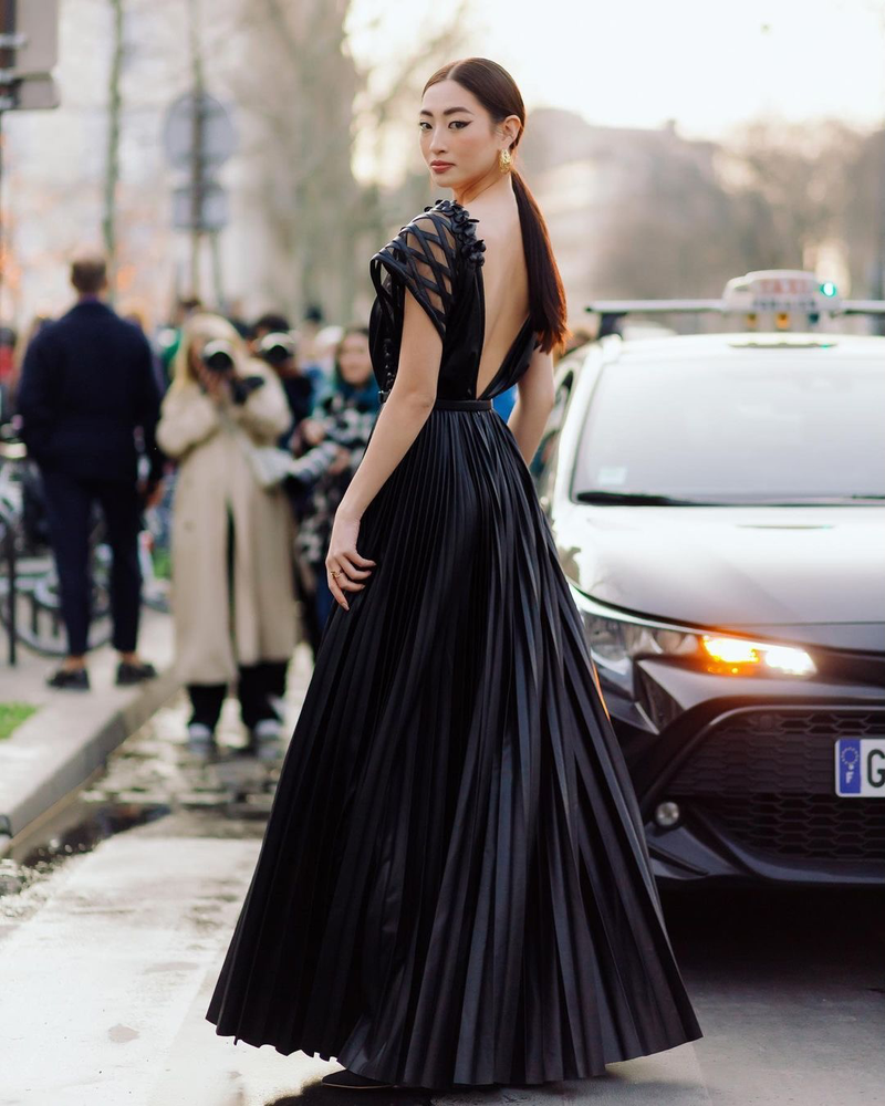 Lương Thùy Linh cùng Phương Anh lên đồ dự show thời trang tại Paris - ảnh 2