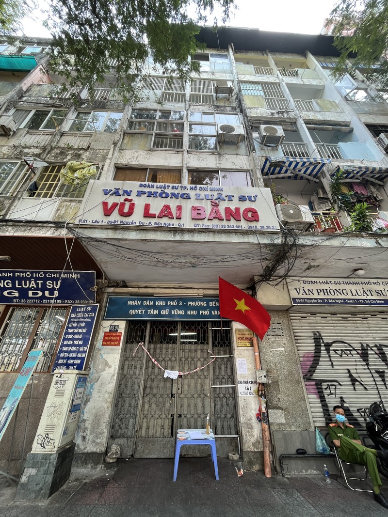 Chung cư Nguyễn Du ở quận 1, TP.HCM gỡ phong tỏa sau 6 tiếng - ảnh 1