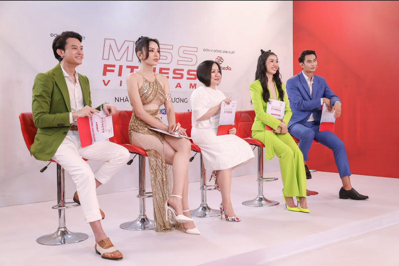 Lê Bống dịu dàng trong tà áo dài trắng thi Hoa hậu Thể thao Việt Nam - ảnh 4