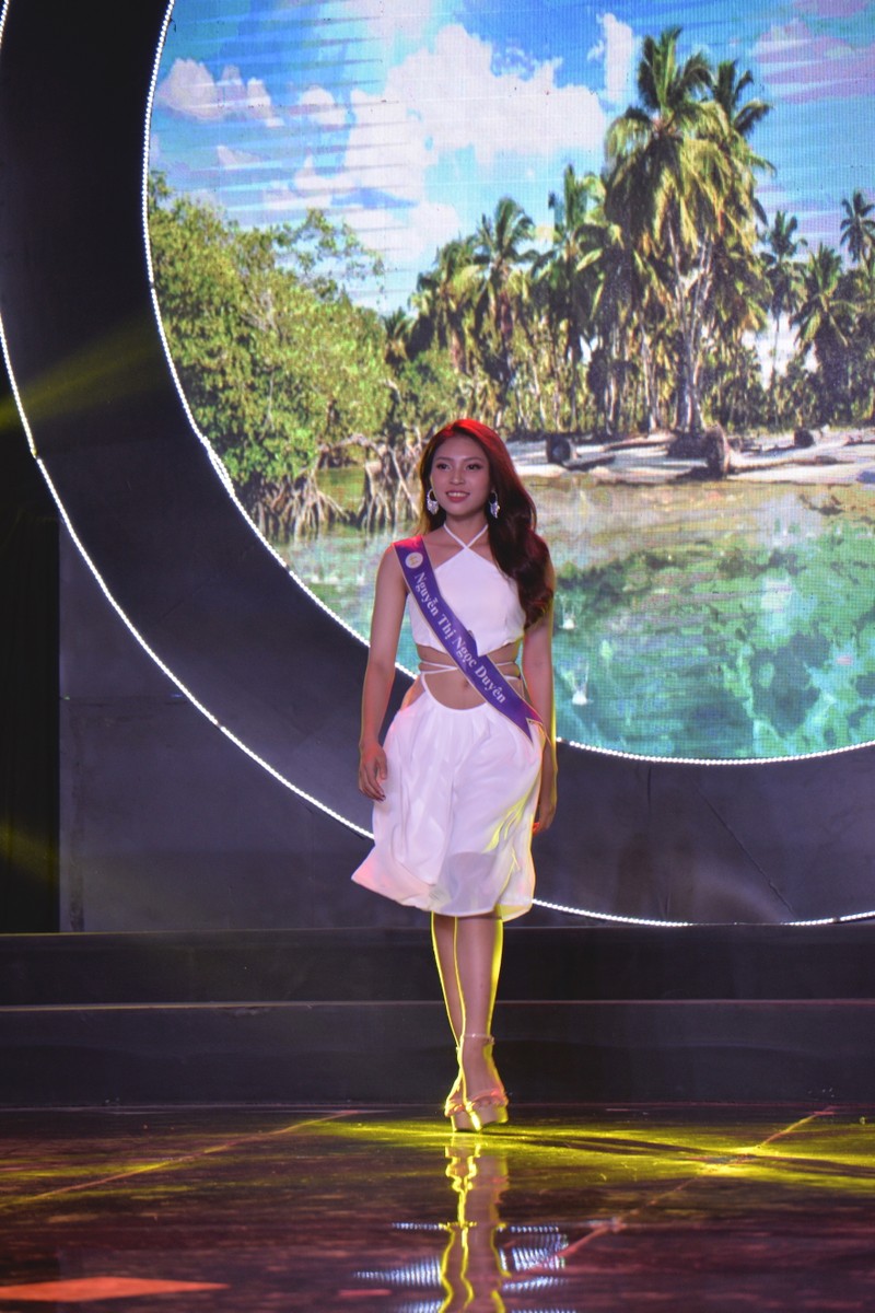 Nữ sinh 16 tuổi đăng quang 'Miss Teen International Việt Nam 2021' là ai? - ảnh 4