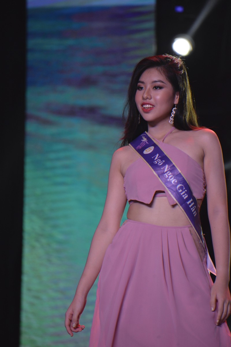 Nữ sinh 16 tuổi đăng quang 'Miss Teen International Việt Nam 2021' là ai? - ảnh 14