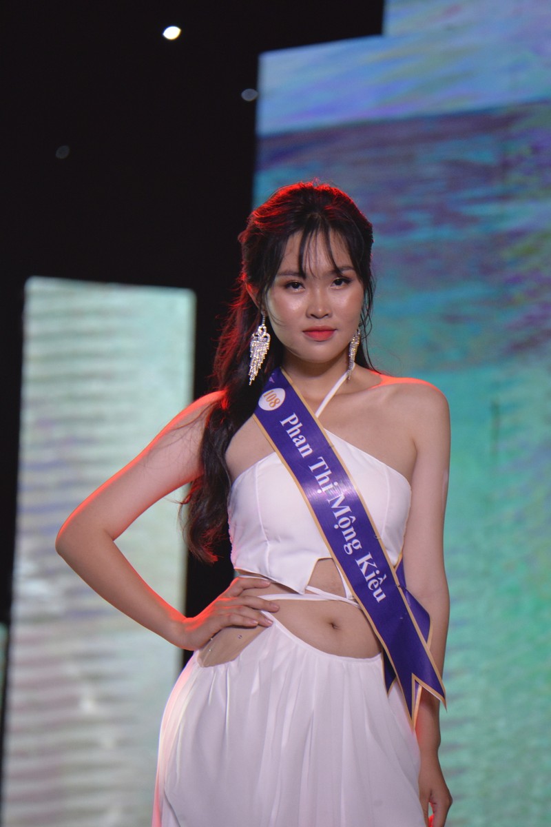 Nữ sinh 16 tuổi đăng quang 'Miss Teen International Việt Nam 2021' là ai? - ảnh 6