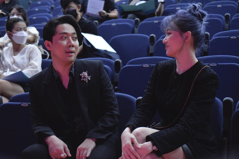 Loạt biểu cảm hài hước, cực dễ thương của vợ chồng Trấn Thành, Hari Won - ảnh 3