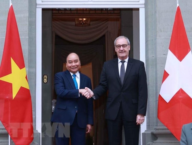 Chủ tịch nước và Tổng thống Thụy Sĩ tham dự Diễn đàn DN Việt Nam-Thụy Sĩ  - ảnh 1