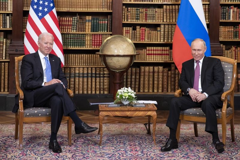 Ông Putin và ông Biden đồng ý họp thượng đỉnh về Ukraine, nhờ cầu nối Macron - ảnh 2