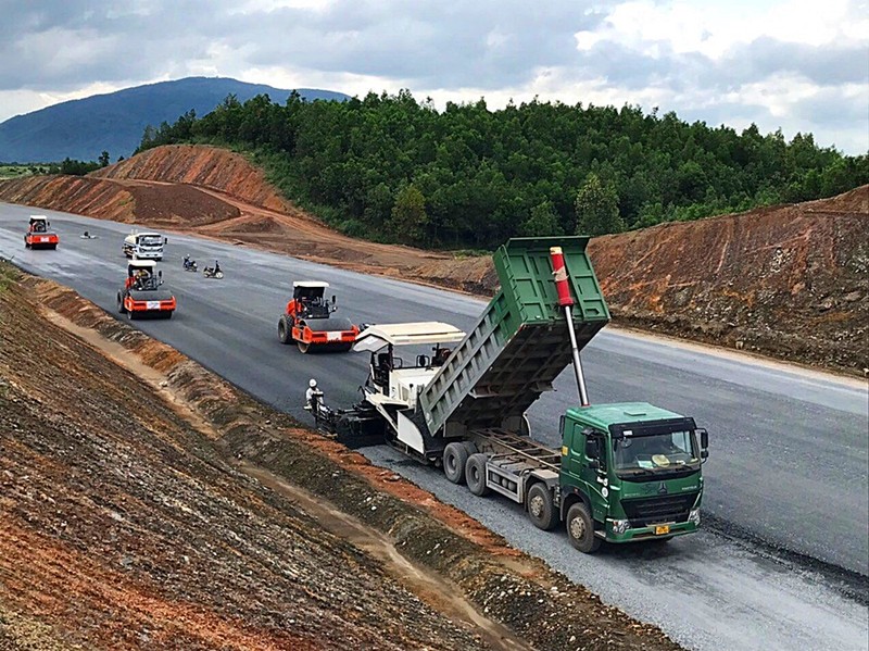 Nhiều nhà thầu thi công cao tốc Vĩnh Hảo - Phan Thiết yếu kém - ảnh 2