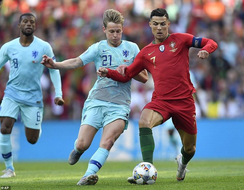Ronaldo và Bồ Đào Nha lên đỉnh châu Âu - ảnh 1