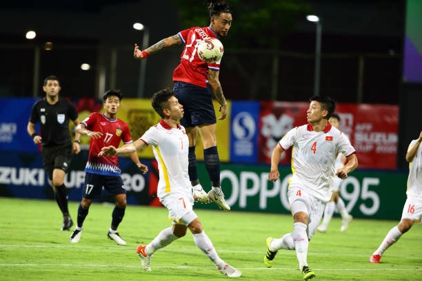 Văn Thanh đá hỏng 11m, Việt Nam bỏ lỡ cơ hội lên ngôi đầu AFF Cup - ảnh 2