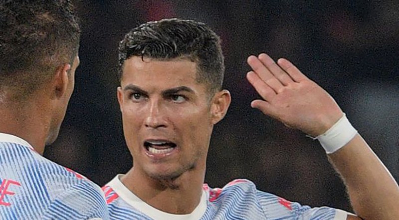 Ronaldo khóc trong phòng thay đồ, đồng đội ở MU bỏ mặc - ảnh 3