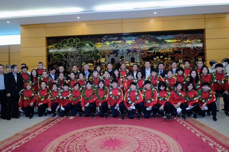 Tuyển nữ Việt Nam 'mang World Cup về cho mẹ': Bây giờ mới là Tết - ảnh 19