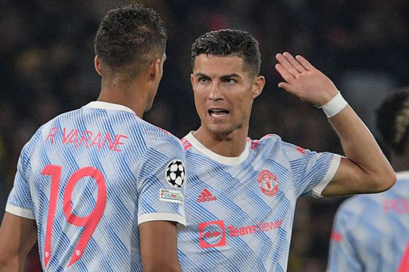 Ronaldo con ký hợp đồng, Ronaldo cha đàm phán rời MU - ảnh 4