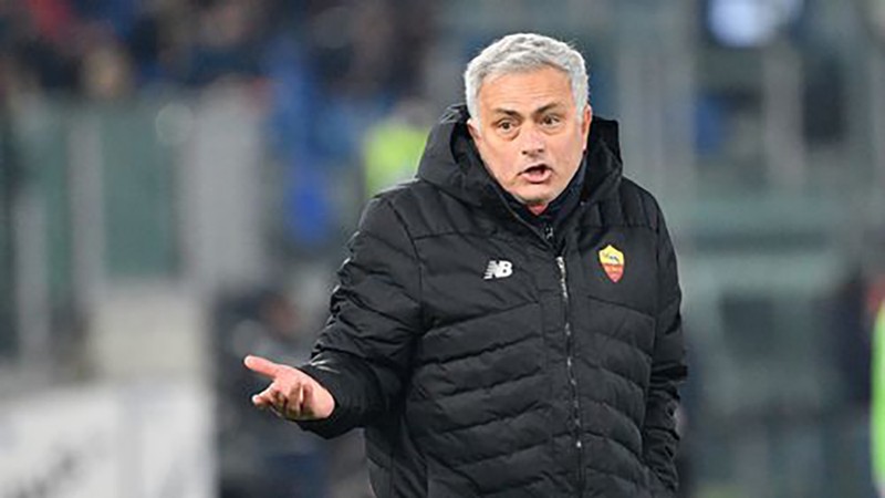 AS Roma bị điều tra vì Mourinho - ảnh 2