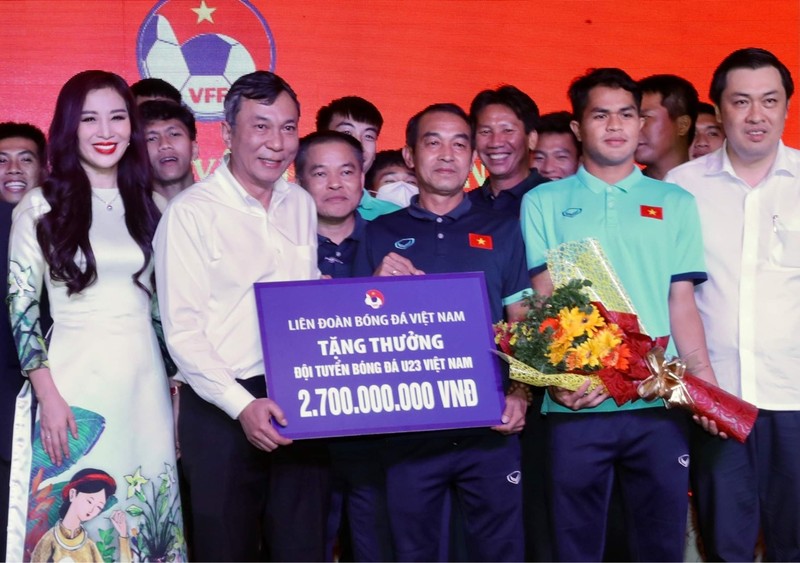 Quyền Chủ tịch VFF chỉ đạo giải ngân cấp tốc tiền thưởng cho U-23 Việt Nam - ảnh 13