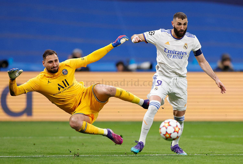 Benzema có phép biến các thủ môn thành gã hề - ảnh 2