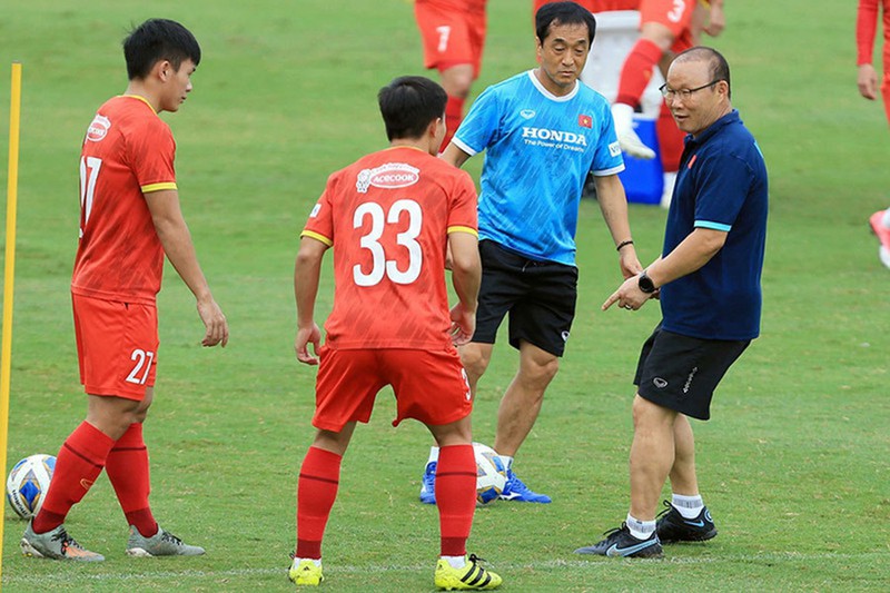 Thầy Park gọi 32 cầu thủ dự siêu giải đấu, thần y trở lại tuyển VN - ảnh 3