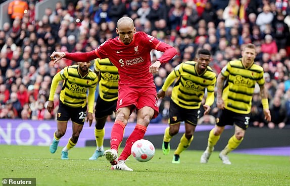 Hạ Watford, Liverpool soán ngôi đầu Premier League của Man City - ảnh 7