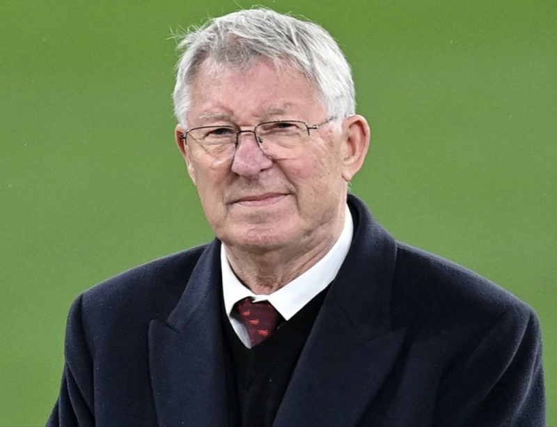 Sir Alex Ferguson kiếm tiền khủng khiếp mỗi tuần - ảnh 4