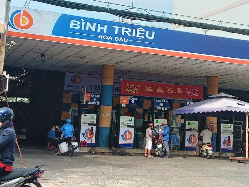 Nhiều cửa hàng xăng dầu tại TP.HCM, An Giang, Lâm Đồng bán lại  - ảnh 3