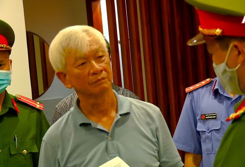 Đề nghị truy tố 2 cựu chủ tịch Khánh Hòa cùng 5 cựu lãnh đạo - ảnh 1
