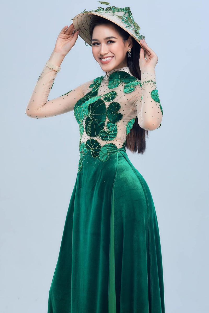 Hoa hậu Đỗ Hà mặc áo dài ‘rau má’ kể sự thật về người Thanh Hóa - ảnh 1