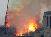 Pháp mở cuộc thi thiết kế tháp Nhà thờ Paris