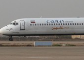 Máy bay Iran chở 135 người lao thẳng ra xa lộ