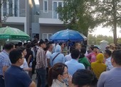Dân vây trụ sở, Bách Đạt An quyết lôi Hoàng Nhất Nam ra tòa