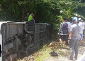 Quảng Bình: Lật xe chở cựu học sinh, ít nhất 8 người tử vong