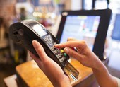Biểu phí dịch vụ ngân hàng sẽ giảm mạnh?