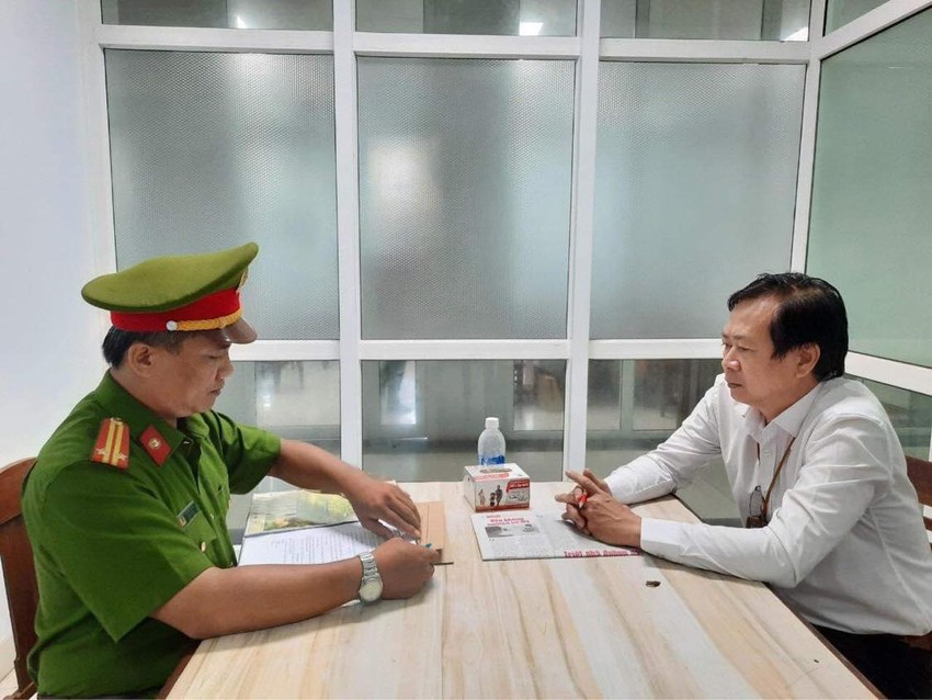 Bác sĩ Tôn Thất Thạnh, Giám đốc CDC Đà Nẵng bị bắt  ảnh 2