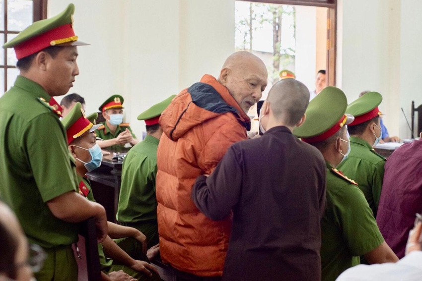Vụ 'Tịnh thất Bồng Lai': Ông Lê Tùng Vân bị phạt 5 năm tù ảnh 1