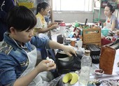 Những hành vi bị xem là quấy rối tình dục tại nơi làm việc