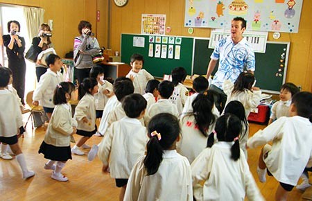 Ngẫm nghĩ triết lý giáo dục của các nước - Bài 2: Nhật Bản:“Giáo dục đạo đức” là cốt lõi ảnh 1