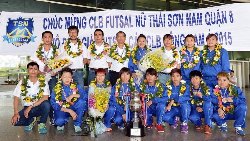 Thái Sơn Nam được thưởng xứng đáng với ngôi vô địch ảnh 2