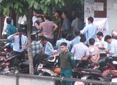 2 tên cướp ngân hàng ở Bình Thạnh lấy đi nhiều tiền mặt