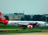 Pin điện thoại phát nổ, máy bay phải hạ cánh khẩn
