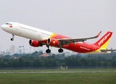 Hơn 240 công dân Việt Nam từ Singapore về nước