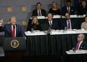 Ông Trump: Chưa nước nào thông thương gian dối như Trung Quốc