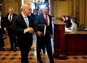 Luận tội ông Trump: Thượng viên ngăn Dân chủ thêm bằng chứng