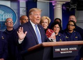 Ông Trump: Chớ tụ tập trên 10 người, COVID-19 có thể kéo dài