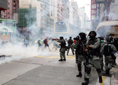 Hàng ngàn người Hong Kong biểu tình phản đối dự luật an ninh