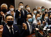 Bắc Kinh cảnh báo vụ 15 nghị sĩ Hong Kong đồng loạt từ chức