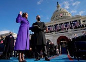 Vì sao bà Harris, Obama, Clinton chọn áo tím ngày nhậm chức