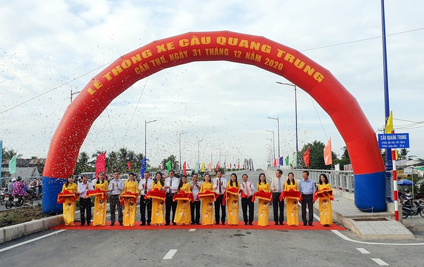 Khánh thành cầu 220 tỉ bắc qua sông Cần Thơ ảnh 1