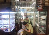 Trung tâm thương mại, siêu thị vẫn công khai bán hàng lậu