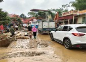 Lũ ống lúc rạng sáng làm 3 người chết và mất tích